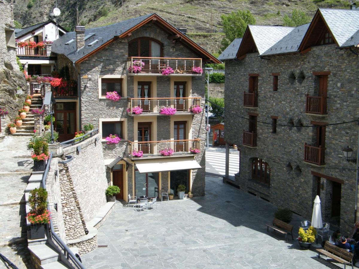 Hotel Lamoga Llavorsí Exteriör bild