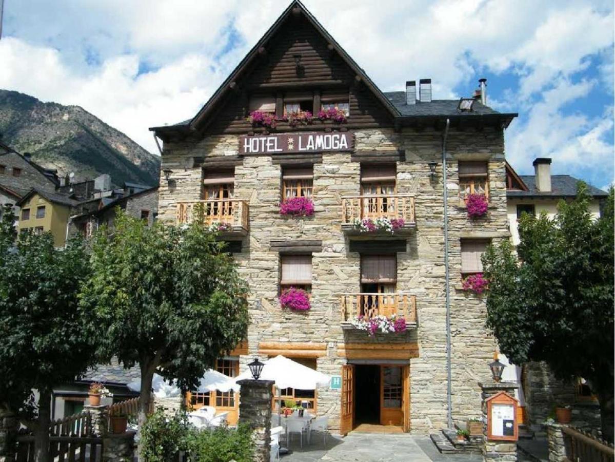 Hotel Lamoga Llavorsí Exteriör bild